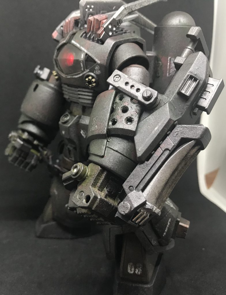 腕部クローはゼーズールの物を使用。