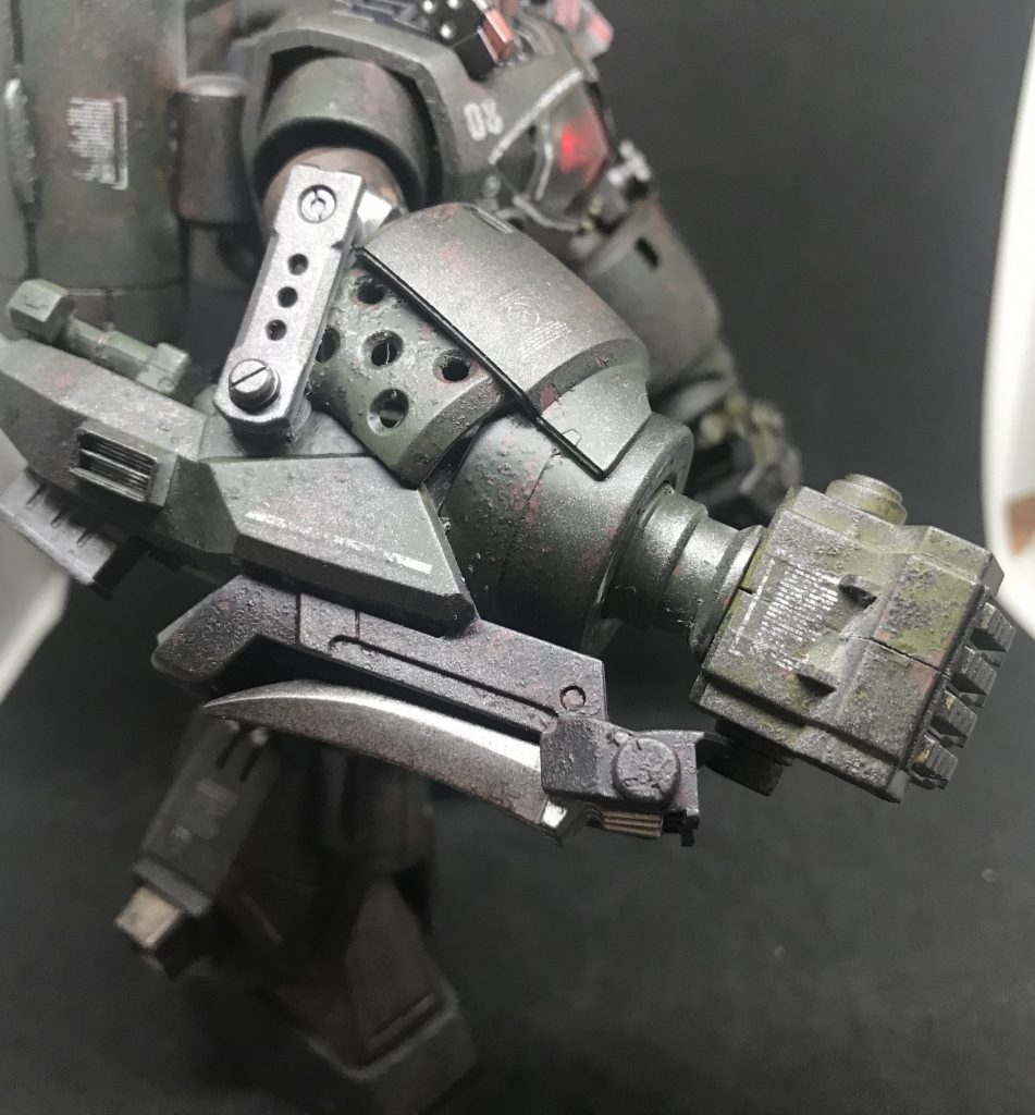 腕部アームパンチ機構、コトブキヤのインパクトナックルの機構を残しているので、スプリングギミックで腕が伸びます。