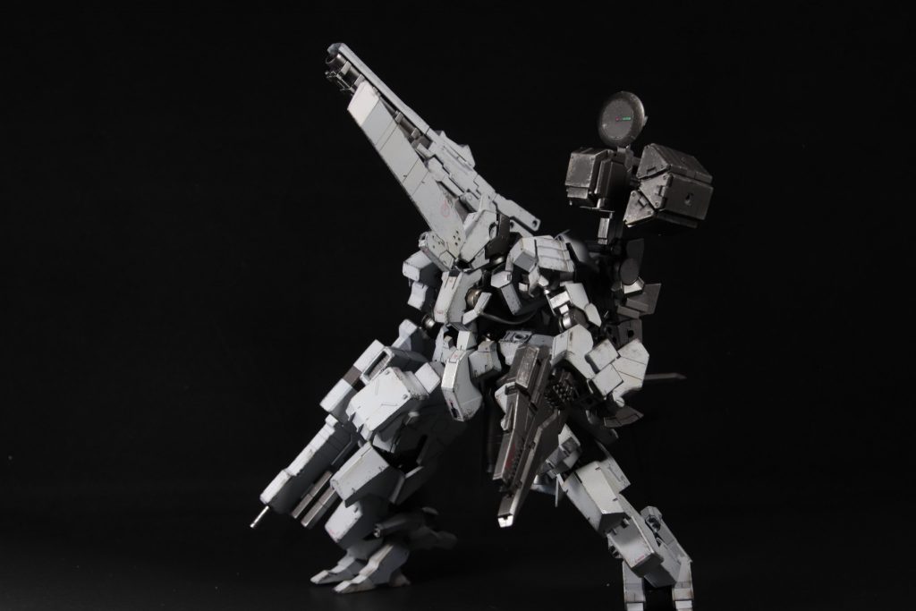 基本的に射撃戦闘をメインに想定されており
時期へのダメージを最小限にとどめる設計がされている