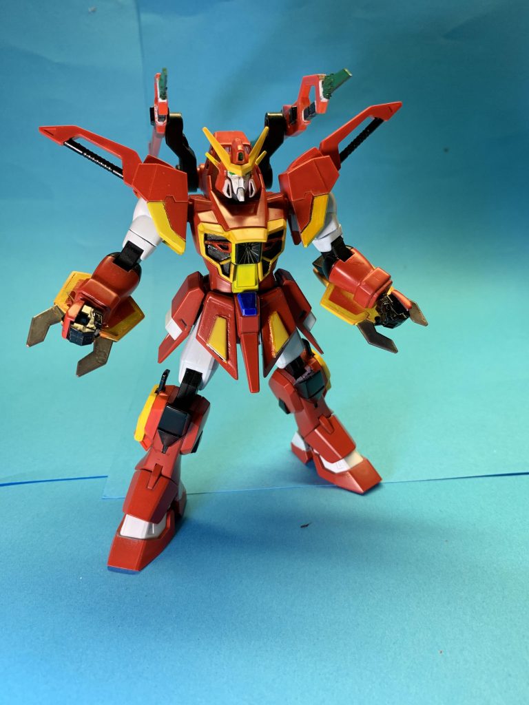 シュベルトゲベールビーム砲モード&スキュラ。改造キットにはビーム発振モードの剣しかついて無いのでただ装備してるだけだと変ですね。コミックで見たときはこんな使い方アリ？！て驚きました。