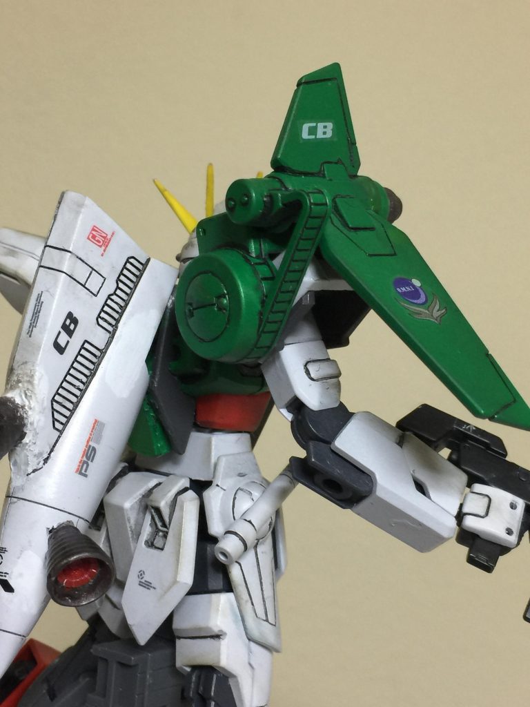 右斜めアップ アピールショット!
今回も ネットショップで 購入した
使いやすい 水転写デカールと
ガンプラキャンペーンで 貰った
デカールステッカーを貼りました。