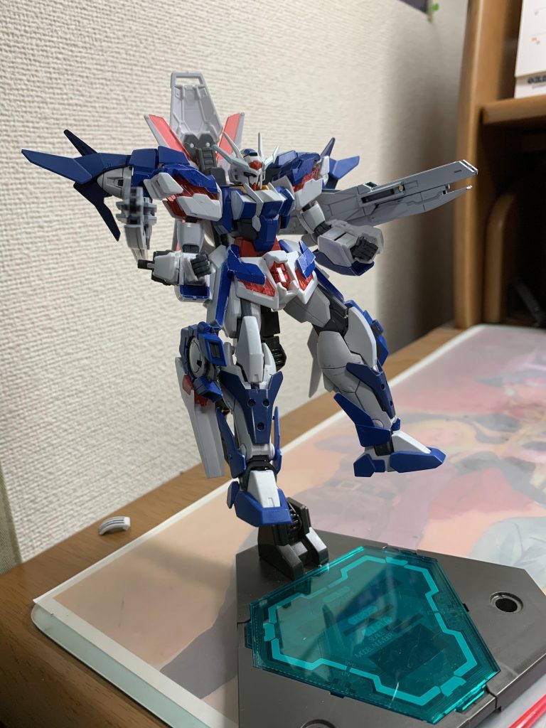 ツインバスター
フルバーストをぶちかまして敵艦隊やら敵機を一気に殲滅する。
単発で撃つライフルモードとフルバーストを撃つバスターモードの2モードで運用