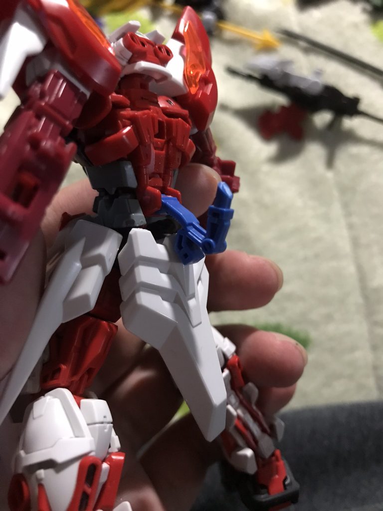 バックパックはこのパーツを基点に稼働するように作りました