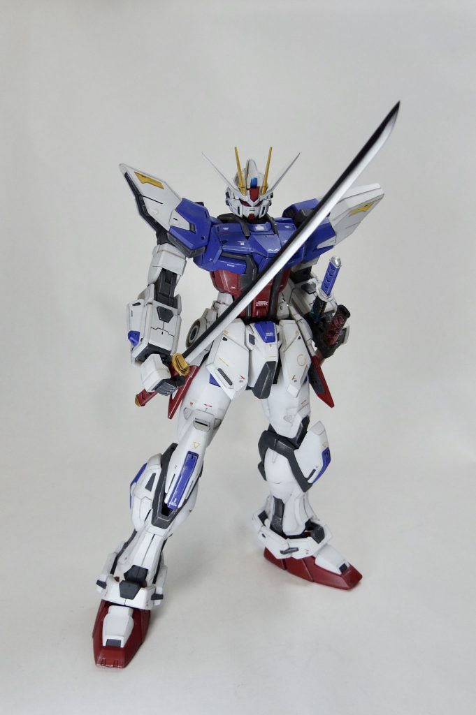 剣の達人です。うかつに射程に入れば細切れにされます。