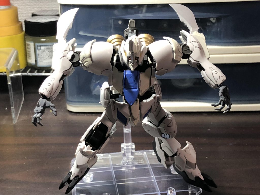 白の聖騎人–3枚目/制作者：多趣味の生き甲斐