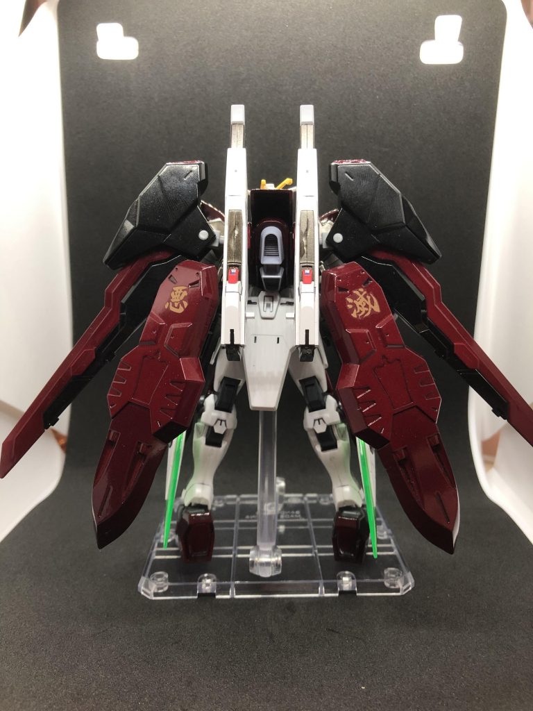 背面
シールド部につけた『悪』『滅』のマーキングが個人的な一押しポイント