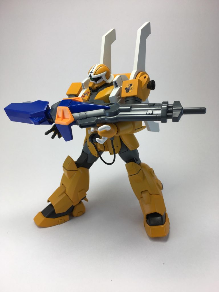 働くモビルスーツらしく、荷物の運搬!(友情出演としてジャンクパーツのシグーディープアームズ)