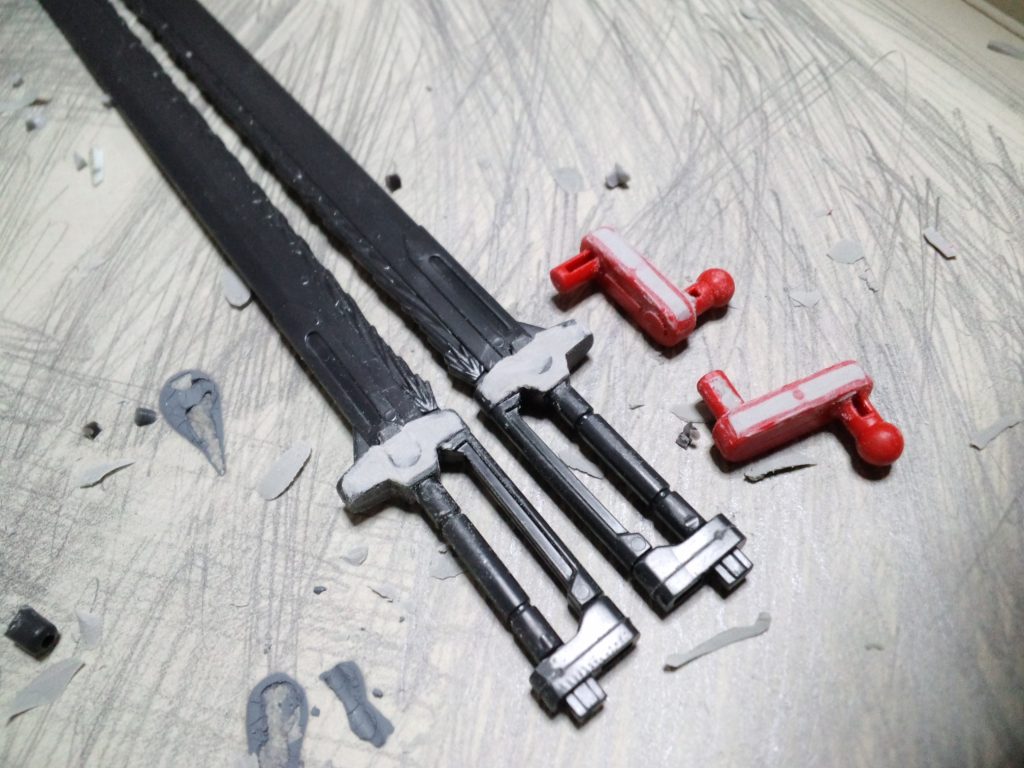 ちょこっとだけパテで埋めてます。