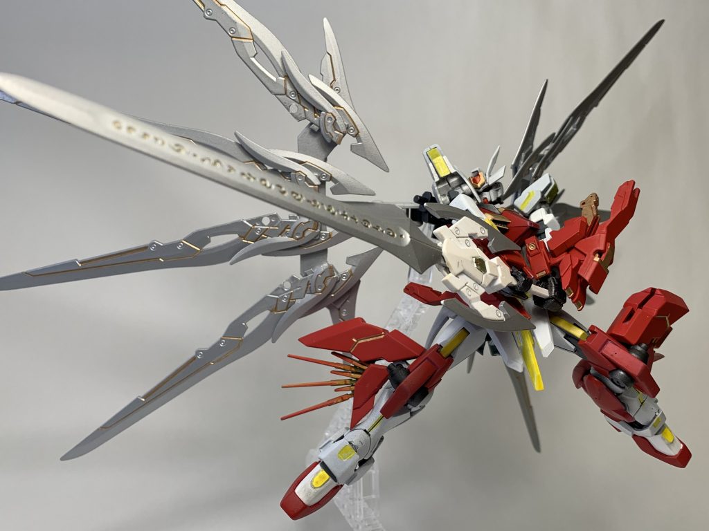 主力武装の大剣。
今のところ名称はありません。