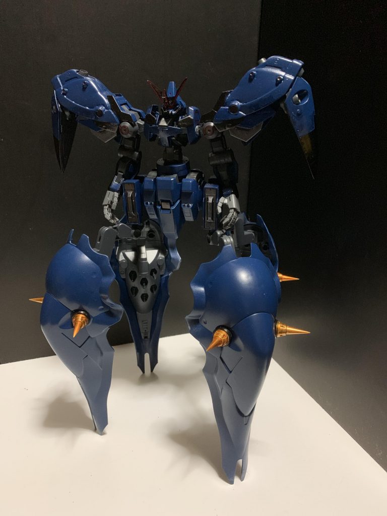 機体正面
クシャトリヤ、グレイズアイン、ノイエ・ジールなどを使用しています