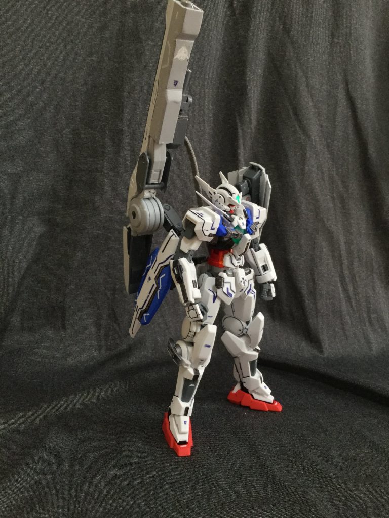 第2形態
ランチャー、大型シールドをGNドライブに
装備
シルエットがスローネぽく