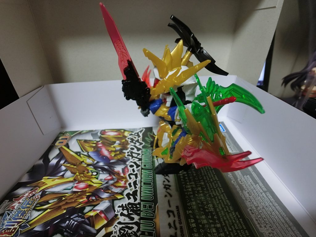 横から。張飛ゴッドの爪が長いので幅を取りがちでもあるが、そういうものなので改造する人は短くしすぎないように
基本武器は劉備ユニコーンの武器