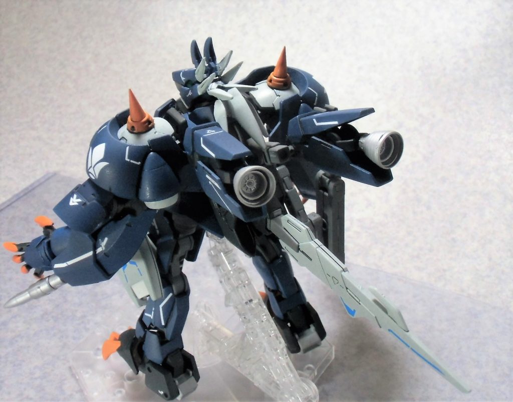 背面です。大型のブースターを付けてみました。