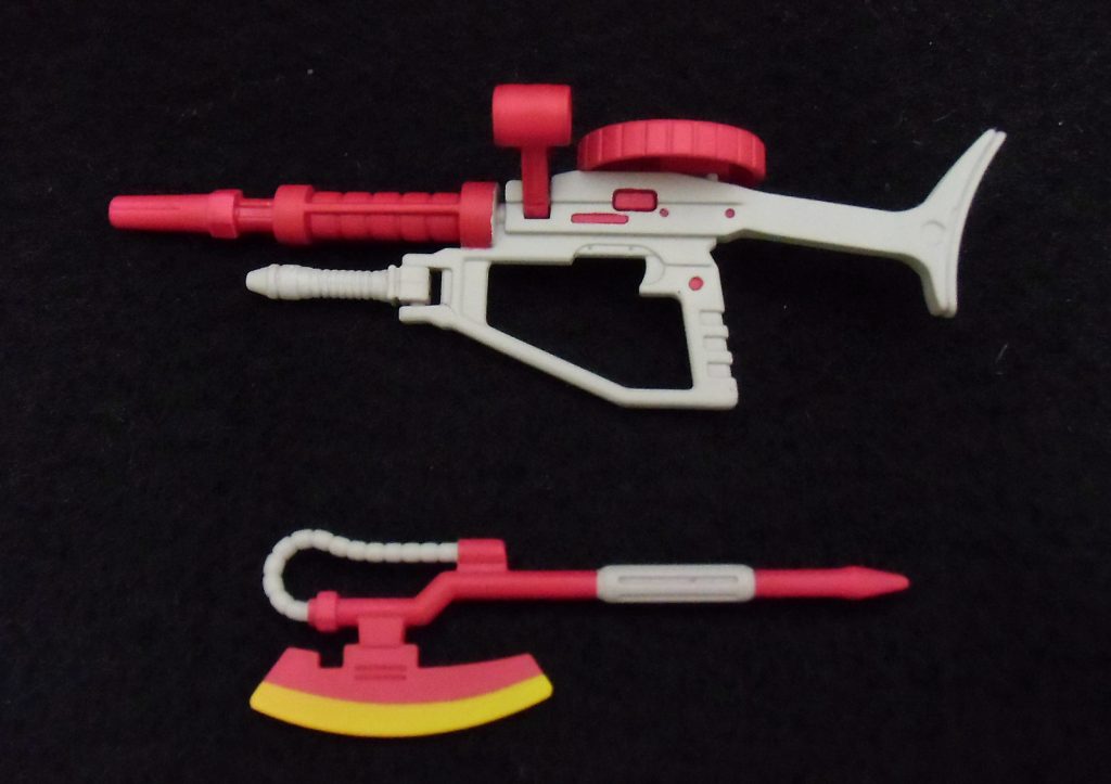 武器はマルーンとグレーで塗装