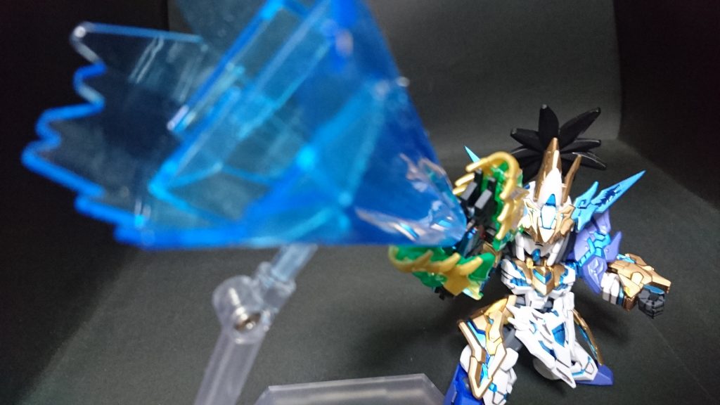 ○龍弾破刃/08 勝手に組み替え遊び/02
ブレードを取り外し、関羽のクリアパーツを差し込むことでドラゴンキャノンモードに!