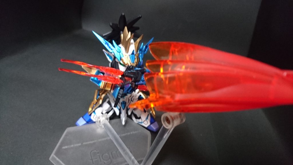 ○龍弾破刃/07 勝手に組み替え遊び/01
ガンモードに張飛のクリアパーツを差し込むことでクロスボウモードに!