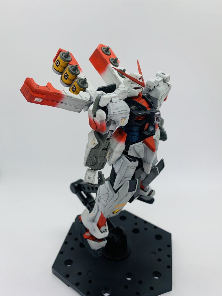 背中の武装はどちらか1つだけにもできます