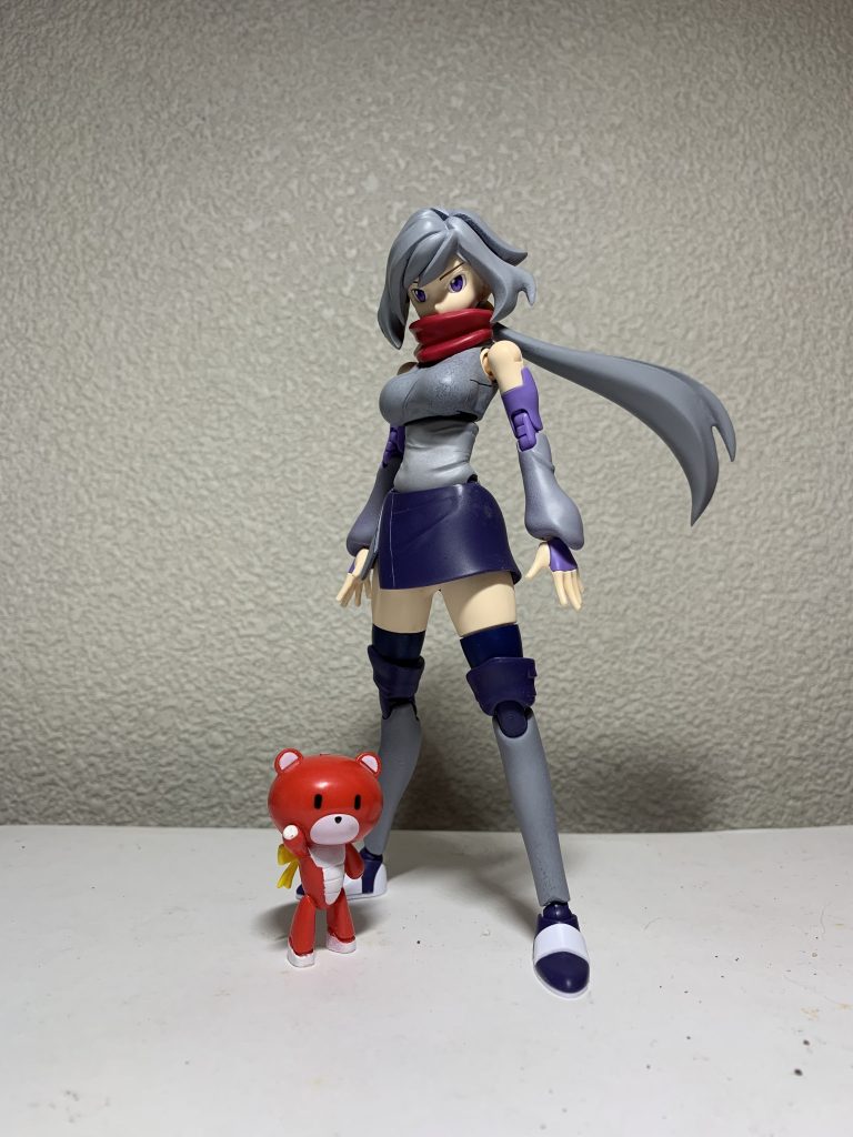 製作途中。髪の毛の繋ぎ目、隙間埋めが大変でした。