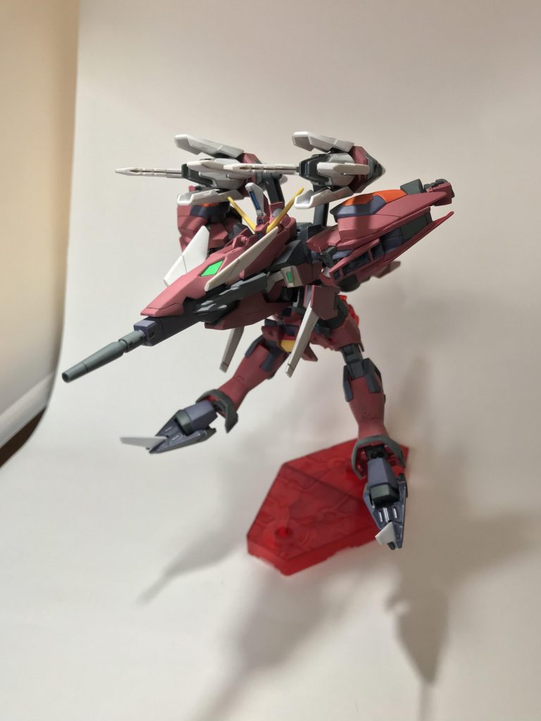 サイドアーマーにもクローがあり、敵機を捉えて切断っ!!
この辺にイージスっぽさを出しました^ ^