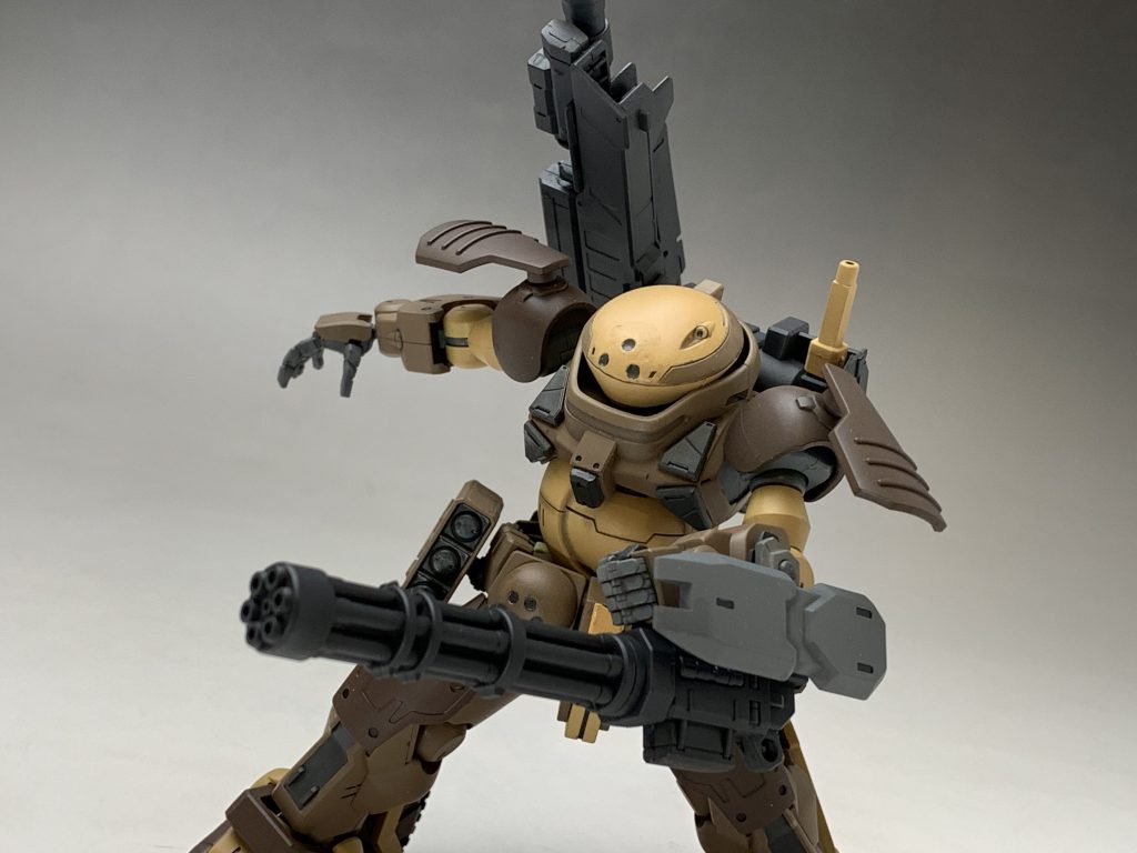 武装1:ガトリングシールド