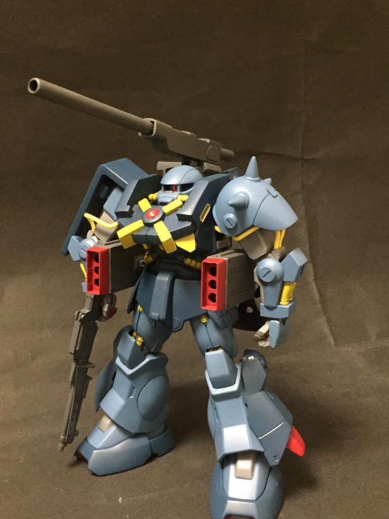 追記:4/24に完成させた高機動型ハイザックのライフルを装備した写真を撮ってなかったので平成最後の日に投稿しました.いぇい.