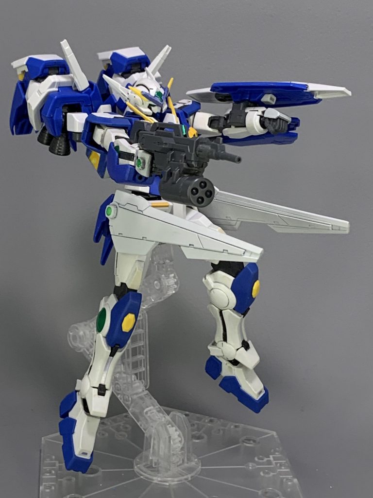 『アストレアL 【フルバーニアン】』
アストレアLの高機動仕様。アヴァランチユニットを流用したブースターポッドや、腰部のスタビライザーキャノンなどなど、新機軸の装備を備えている。
このバリエーションは、機体と装備の相性が非常に良く、全体的にバランスの良い性能を誇る。

備考
 一番のお気に入り装備です！ アヴァランチユニットをブースターポッドにするというアイデアは、セイラマスオさんのアヴァランチガンダムを参考にしました。