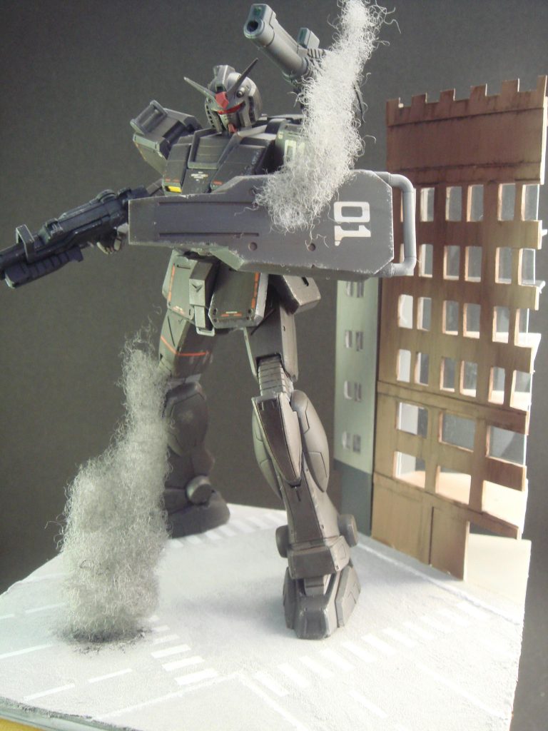 後ろの建物はプラバンで作ってます。