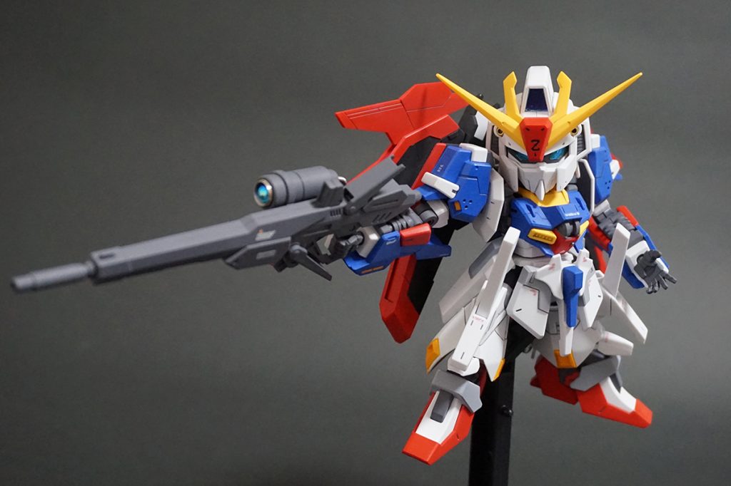 ビールライフルを構えて