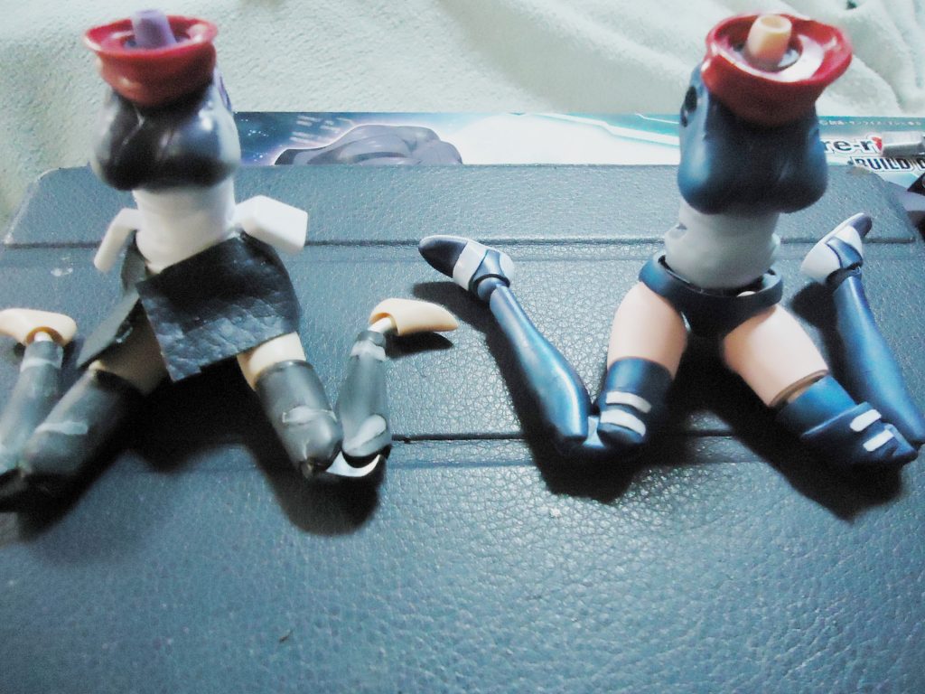 キットのままでもペッタンコ座りは出来ますがフレガパーツを使うことで更に自然な感じになります。