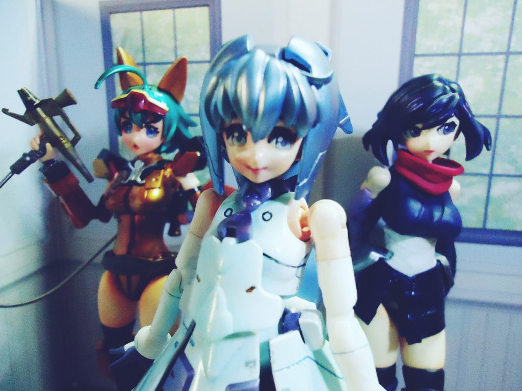 お尻が見えないのが残念です。