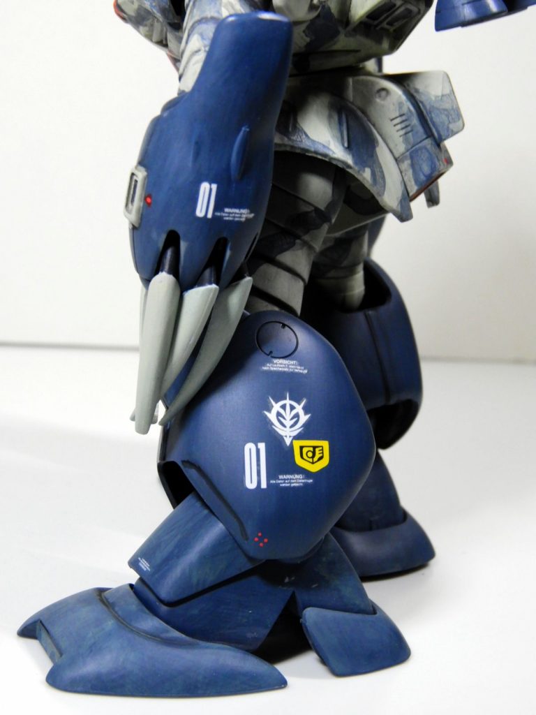 近藤版イラストのカラーリングにしましたがサイクロプス隊エンブレムも貼りました