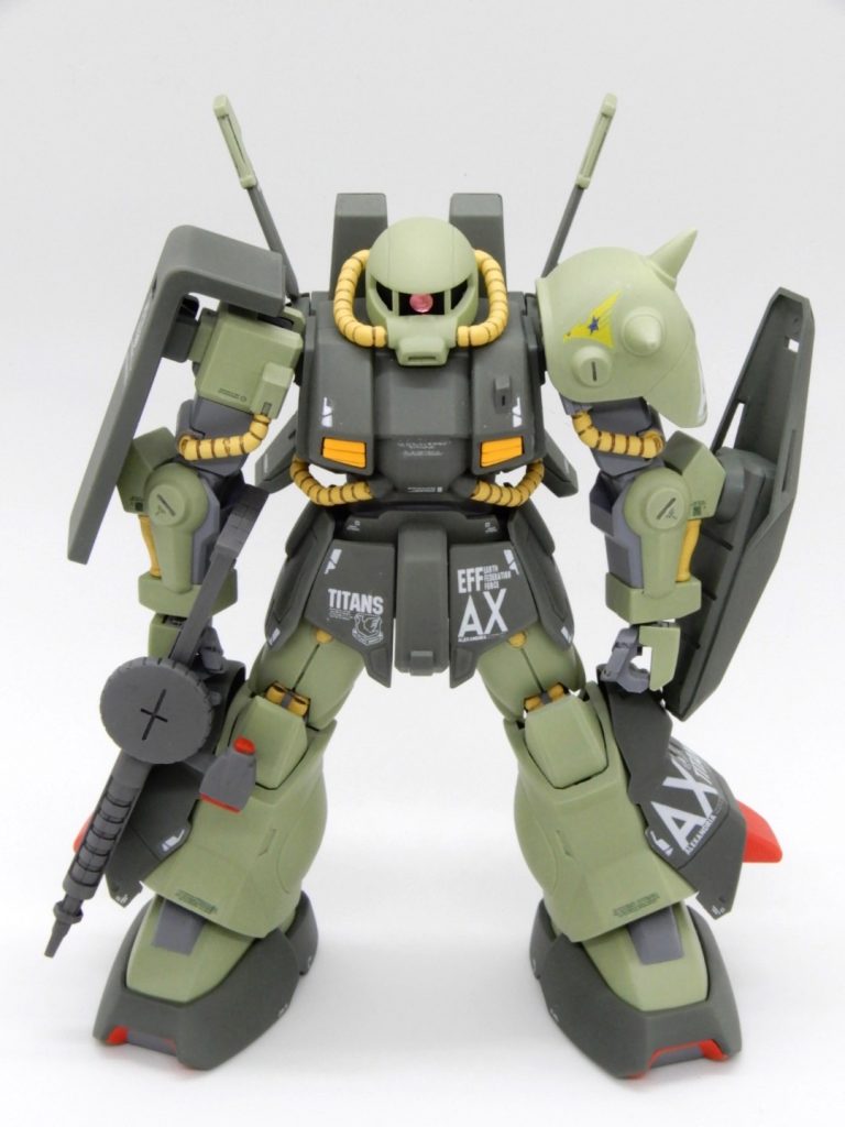 配色パターンはハイザックから変えずに、基調色を明るい緑に。ハイザックはザクIIと違って黒の差し色が無いのでダークグリーンをザクIIより暗くとってます。