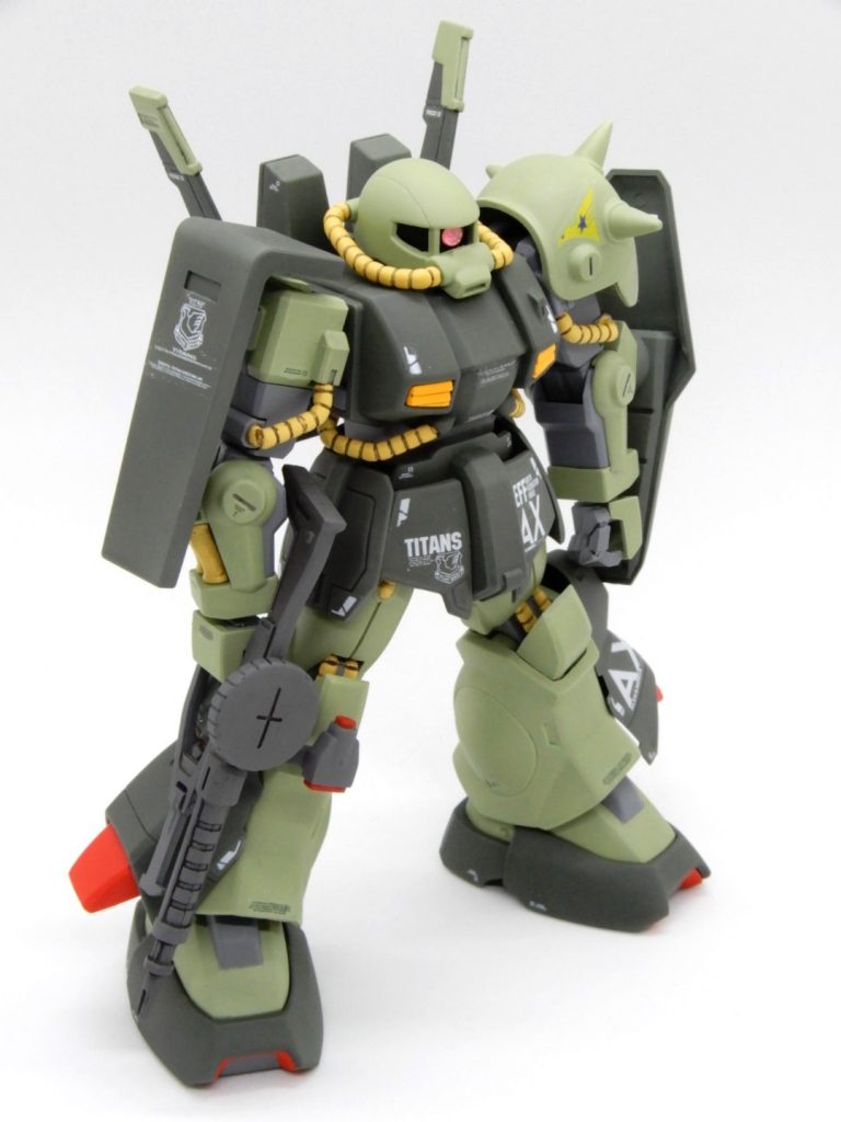 デカールはリコーSP C250Lプリンターで出力しました。白トナーは隠蔽力が低いので2枚重ね。細かいコーションも市販にダークグリーンが見当たらなかったので自作してます。