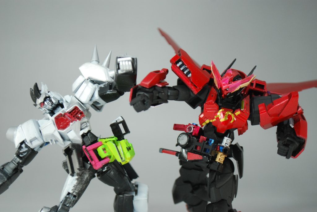 超高速の近接戦が得意なスピード形態