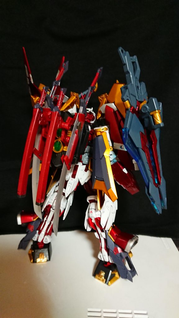 斬艦刀と小太刀は背中に装備してある