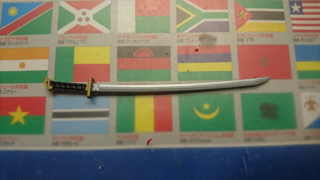 ガーベラ・ストレートはキット付属のものをそのまま塗装。技術が未熟だったとは言え、鋭利化くらいの工夫はできなかったのかと思うばかりです。