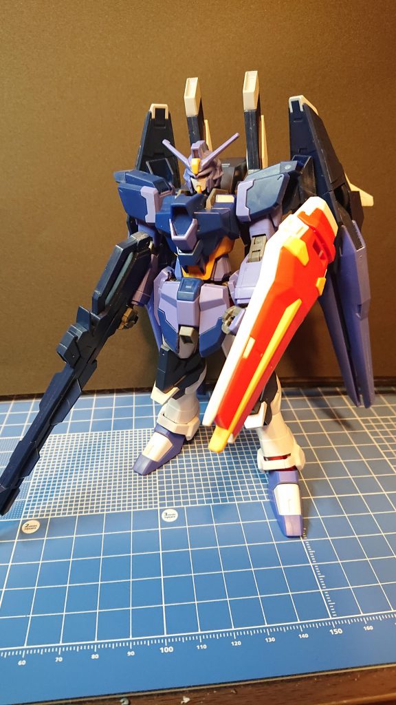 ざっくり組んだ後
ここから背中のライフルを変更