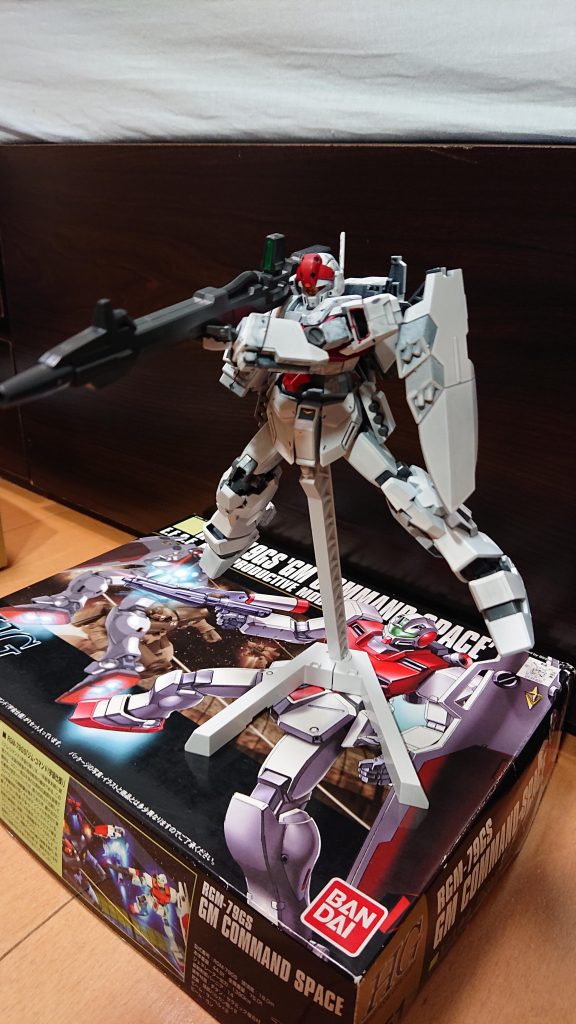 メガ・ビーム・ランチャーは、リゼル用のものを改造したもので、センサーを改造しているという設定です。なので、右側のセンサーが無くても大丈夫です。(右側のセンサーがない本当の理由は亜子機のロング・ビーム・ライフルに使ったからですw)