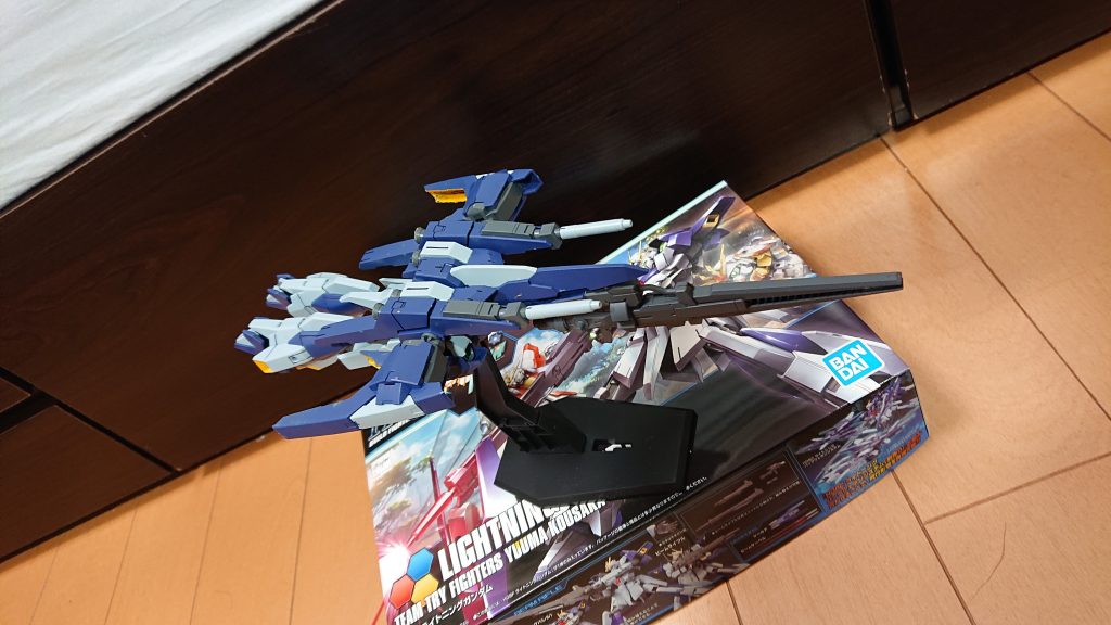 ウェイブライダー形態
この時代では最速の可変機という設定です。フレキシブルブースターポットのおかげでリゼルより小回りが効きます。