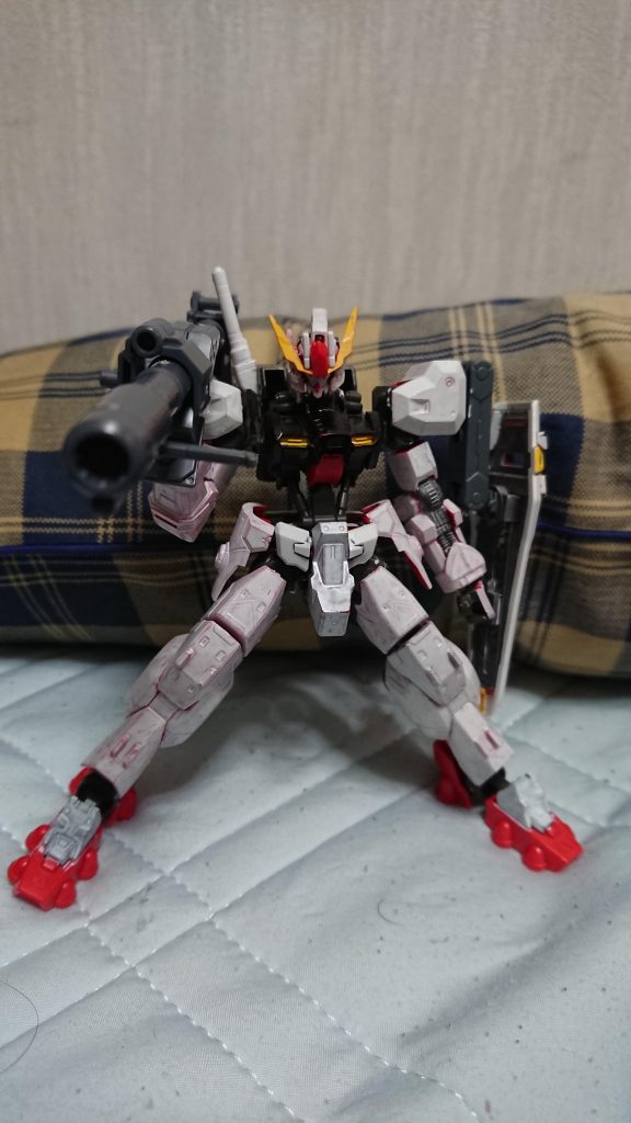 ハイパーバズーカ
実弾兵装。発射速度は遅いが、戦艦の装甲を破壊することが可能である。弾数は、5発。