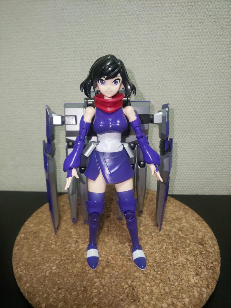 一応、自立はしますがビッグアーム・ユニットが重すぎるので調整がめんどくさいです。