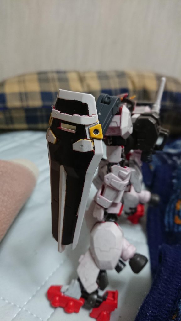 シールド
ガンダムフレームと同じ素材でできている防塵兵装。