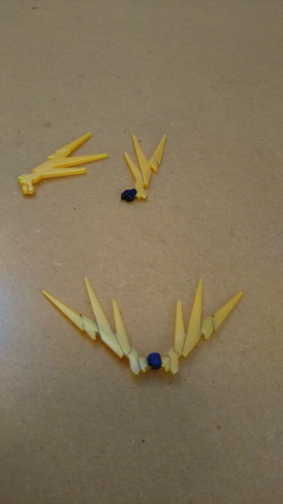 アンテナは稼働するヤツか固定で入れ換えるヤツの選択式。
自分は固定の方にしてます。