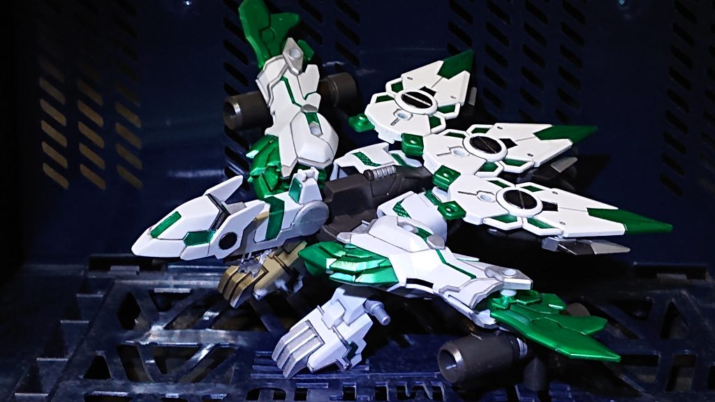 武装装甲八鳥・極