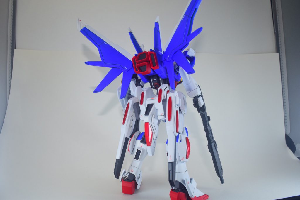 バックパックはインパルスの要素を残したかった為、ウィングのみビルドブースターから移植しました。