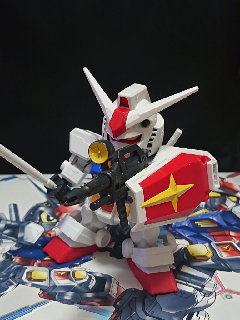 スコープと盾の黄色は塗装