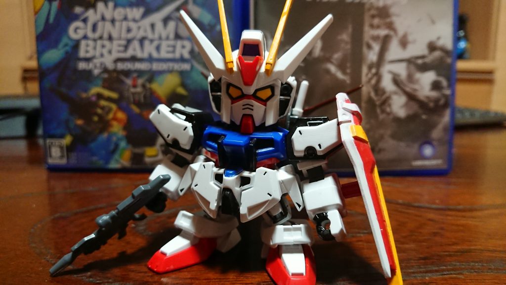 [エールストライク]
後ろのユニットは見えませんがちゃんと付けてます、実はこれSDストライク単体では付属してないんですよね、知ってました？