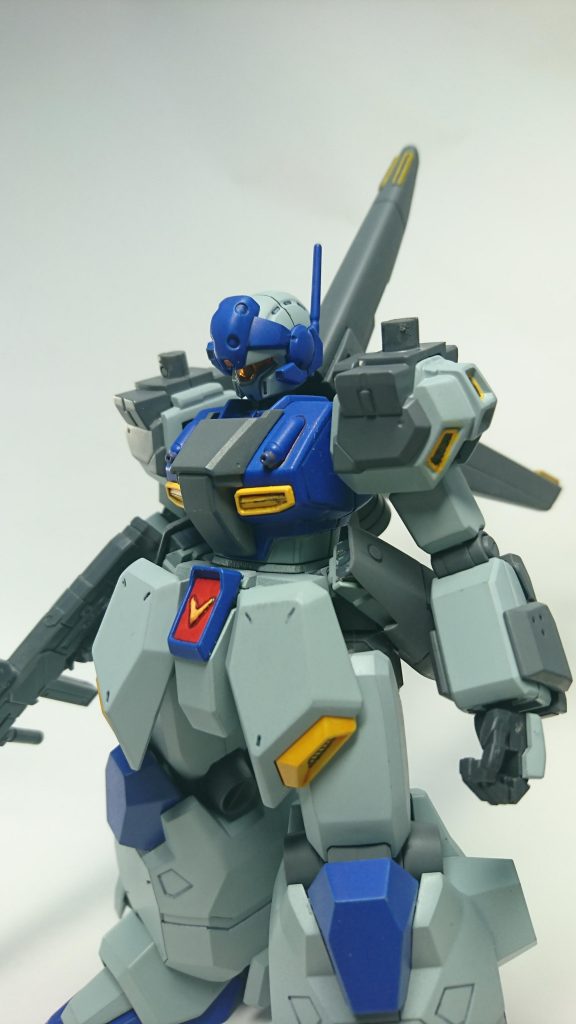 カラーリングについては、構想時点ではジムスナ2のイメージでしたが、いざ出来上がってみるとゲーム版グスタフ・カールの配色に似かよってしまったのは嬉しい誤算でした。