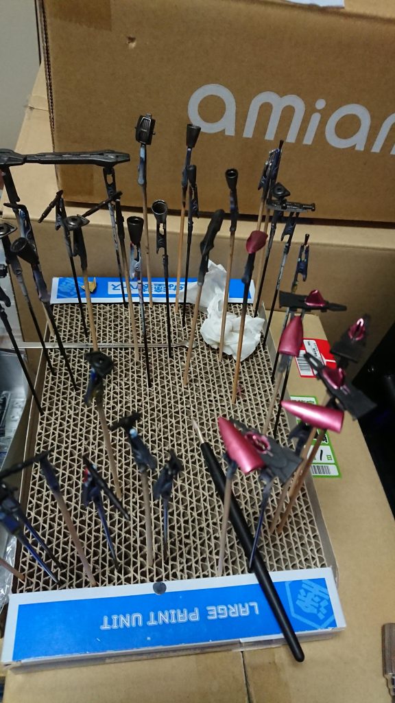 塗装
黒サフで塗装しました。