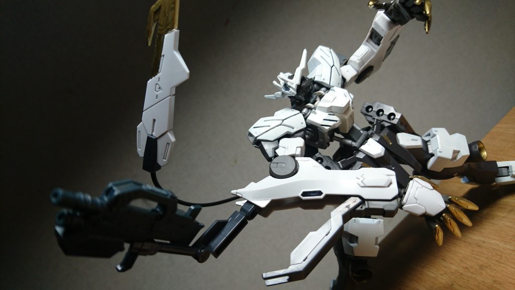 敵の武器を奪って使ってる風